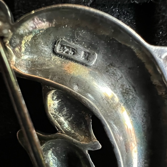 Sterling Silver Dolphin Brooch - Picture 4 of 7